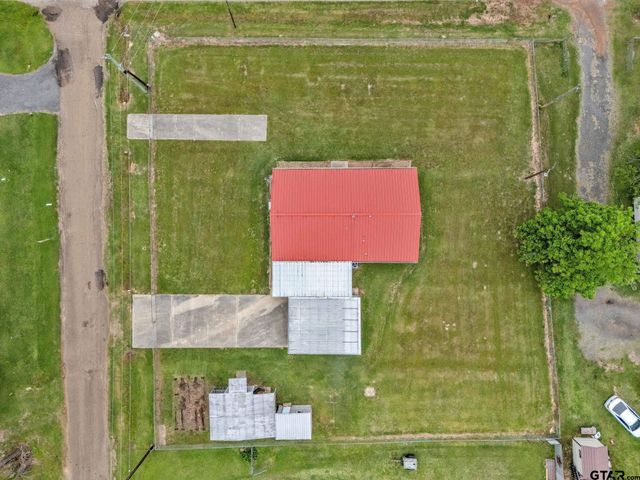 600 N Lake St, Waskom, TX 75692
