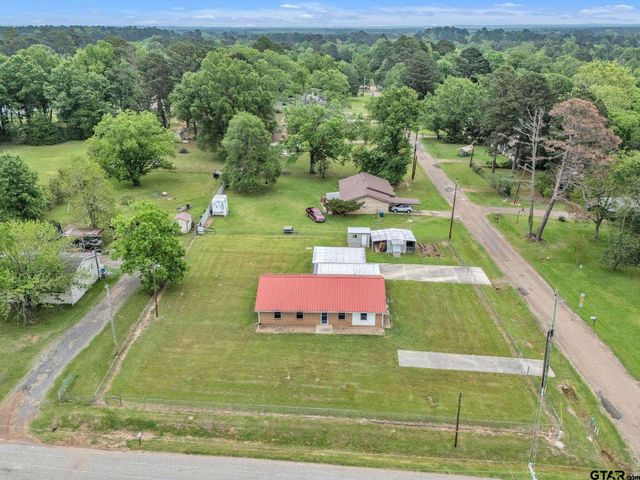 600 N Lake St, Waskom, TX 75692