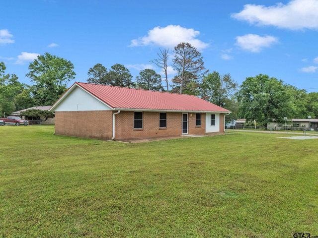 600 N Lake St, Waskom, TX 75692
