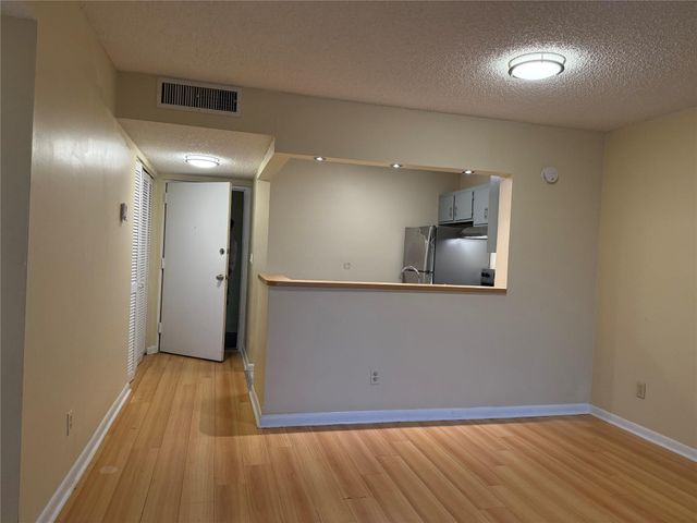 4273 NW 89th Avenue, Coral Springs, FL 33065