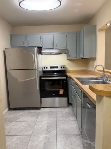 4273 NW 89th Avenue, Coral Springs, FL 33065