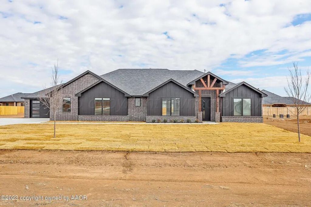 504 COUNTRY CLUB Drive, Canyon, TX 79015