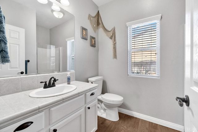 917 W Windsor Drive, Hanford, CA 93230