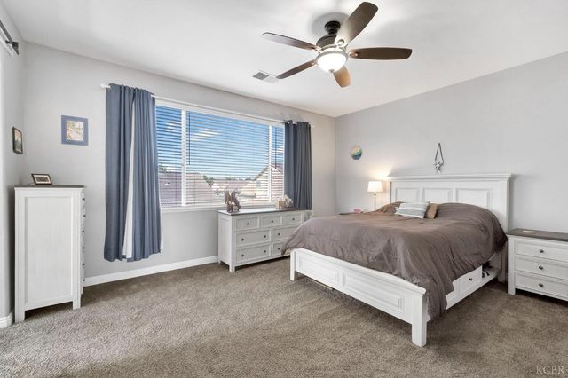 917 W Windsor Drive, Hanford, CA 93230