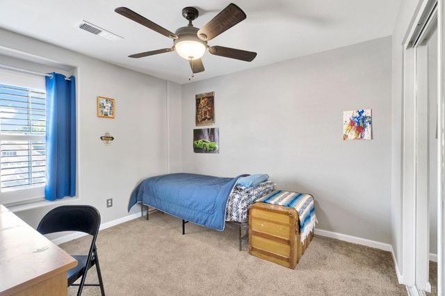 917 W Windsor Drive, Hanford, CA 93230