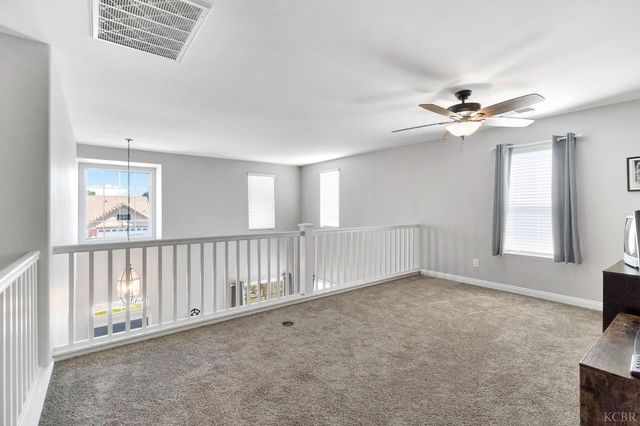 917 W Windsor Drive, Hanford, CA 93230