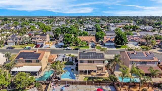917 W Windsor Drive, Hanford, CA 93230