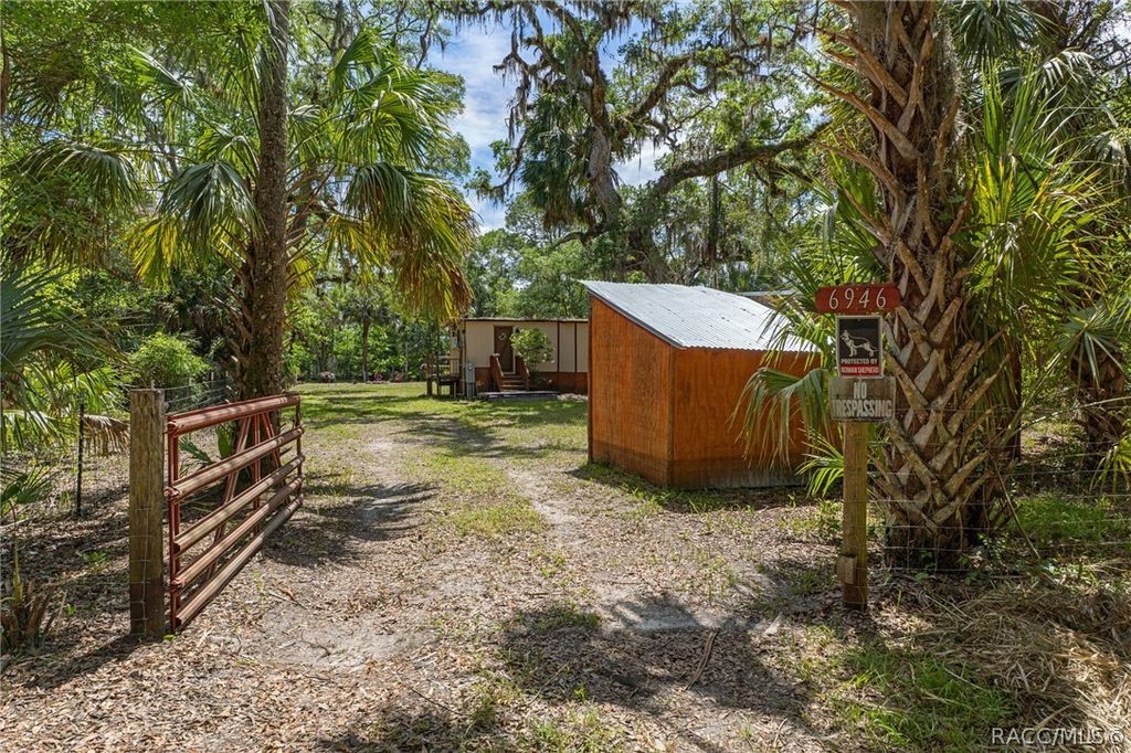 6946 E Channel Drive, Hernando, FL 34442