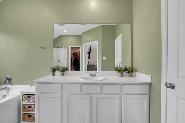 4731 Tindarey Glen Lane, Baytown, TX 77521