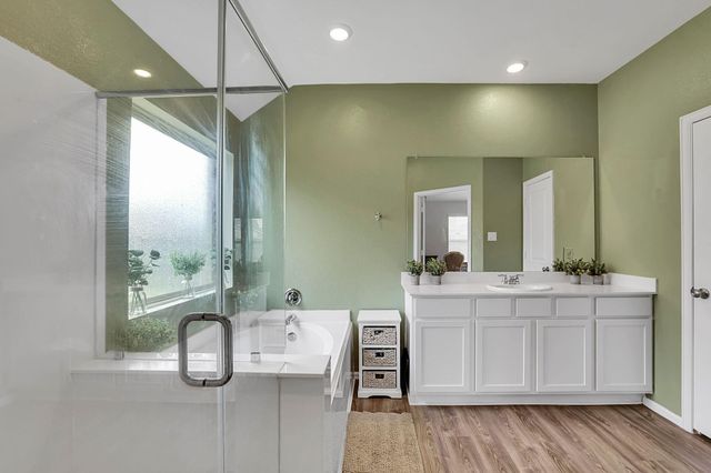4731 Tindarey Glen Lane, Baytown, TX 77521