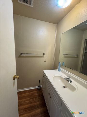 205 Wingate, Seguin, TX 78155