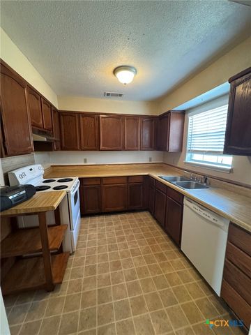 205 Wingate, Seguin, TX 78155