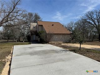 205 Wingate, Seguin, TX 78155