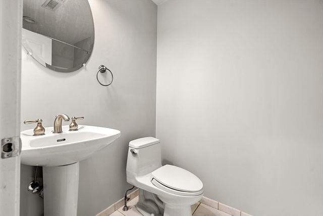 10 Saco St 5, Boston, MA 02122