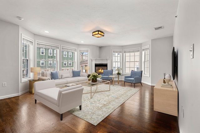 10 Saco St 5, Boston, MA 02122