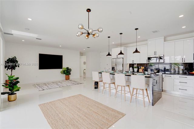 1805 NW 22nd Ct 1805, Miami, FL 33125