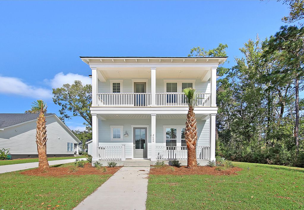 Image 1 of property listing at 1035 Scotch Bonnet Way, Summerville, SC 29485