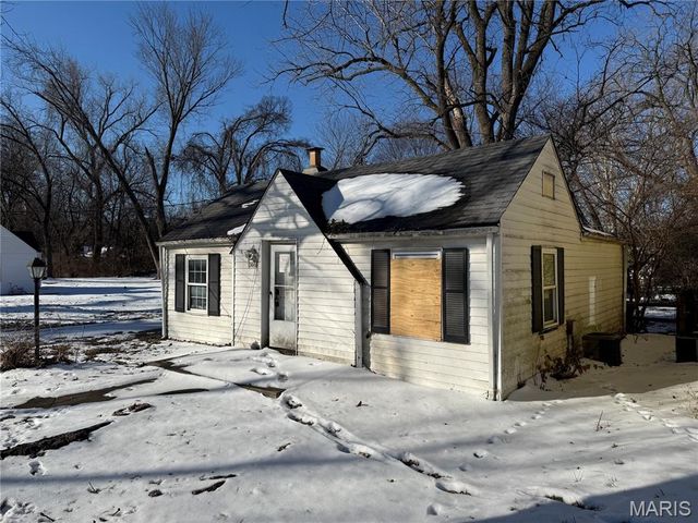 3669 Isolda Avenue, St Ann, MO 63074