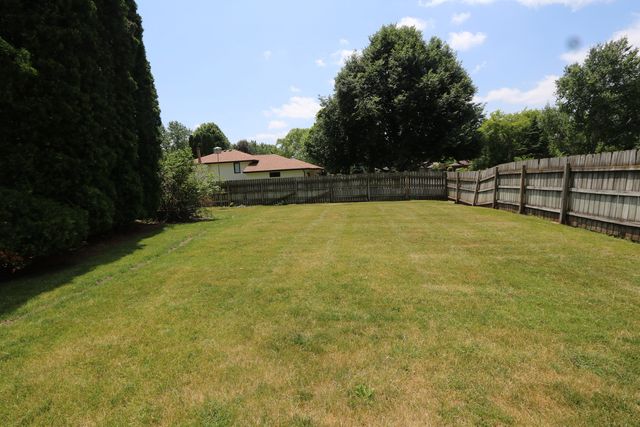 6300 Weathervane Lane, Machesney Park, IL 61115