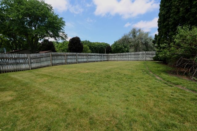 6300 Weathervane Lane, Machesney Park, IL 61115