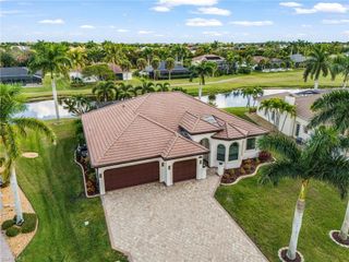 11781 Lady Anne CIR, Cape Coral, FL 33991