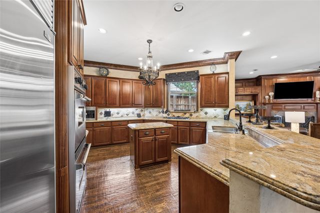 1800 Windermere Drive, Plano, TX 75093