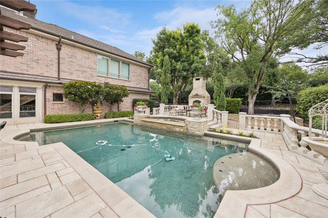1800 Windermere Drive, Plano, TX 75093