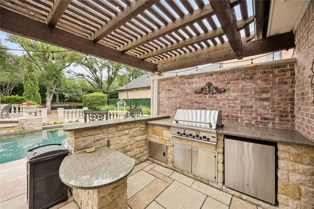 1800 Windermere Drive, Plano, TX 75093