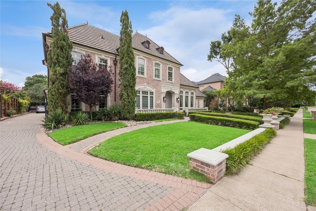 1800 Windermere Drive, Plano, TX 75093