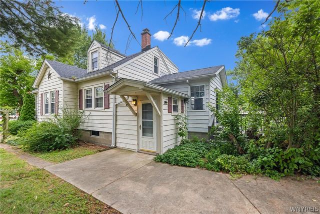 2633 Greenfield Avenue, Hamburg, NY 14075