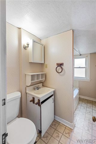 2633 Greenfield Avenue, Hamburg, NY 14075