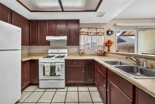 25076 Wendy Way, Moreno Valley, CA 92551
