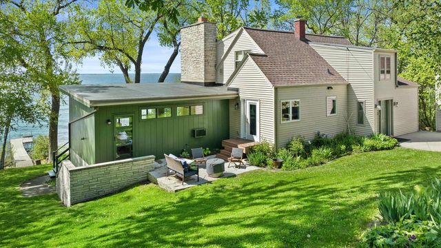 2825 NICOLET DRIVE, Green Bay, WI 54311
