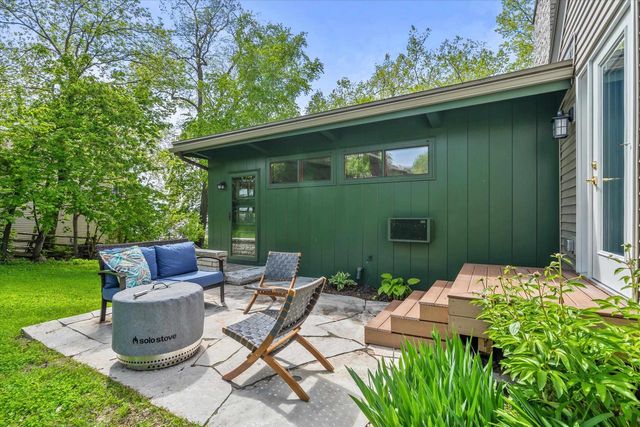 2825 NICOLET DRIVE, Green Bay, WI 54311