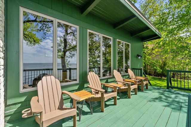 2825 NICOLET DRIVE, Green Bay, WI 54311