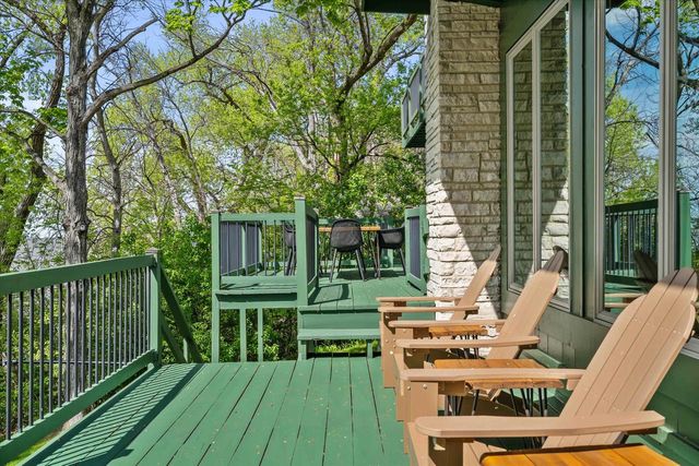 2825 NICOLET DRIVE, Green Bay, WI 54311