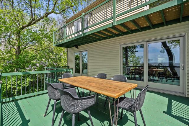 2825 NICOLET DRIVE, Green Bay, WI 54311