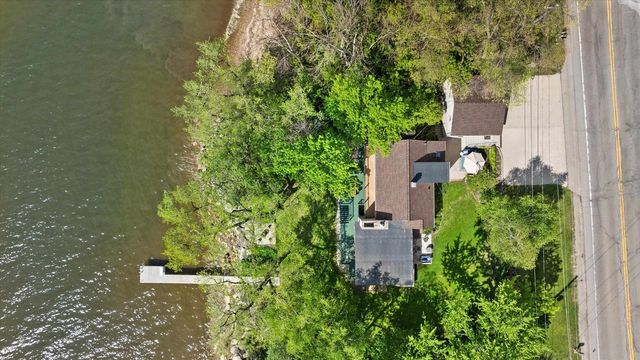 2825 NICOLET DRIVE, Green Bay, WI 54311