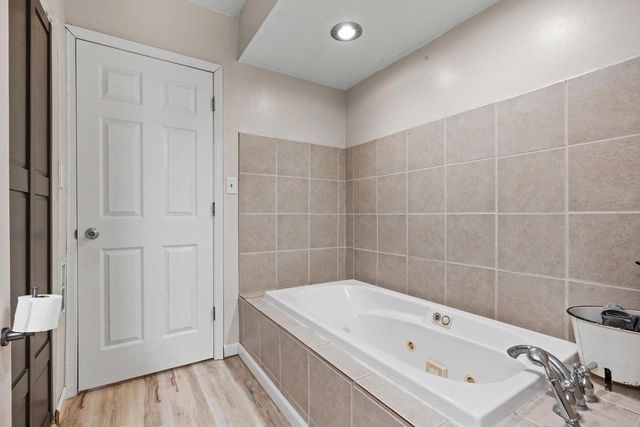 W5801 CTY RD O, Appleton, WI 54913