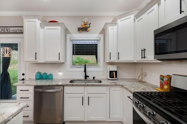 226 Quiet Stroll Lane, Gray, TN 37615