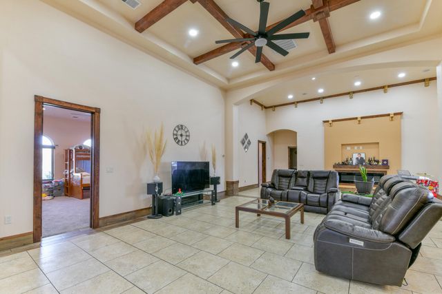 8024 Canoncito Drive NW, Albuquerque, NM 87120