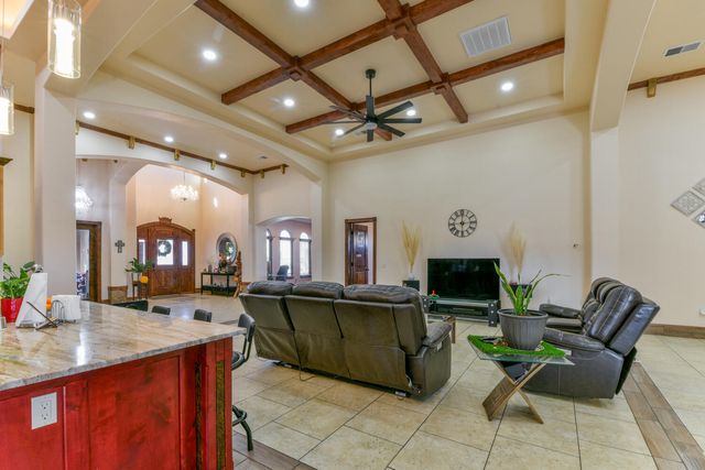 8024 Canoncito Drive NW, Albuquerque, NM 87120