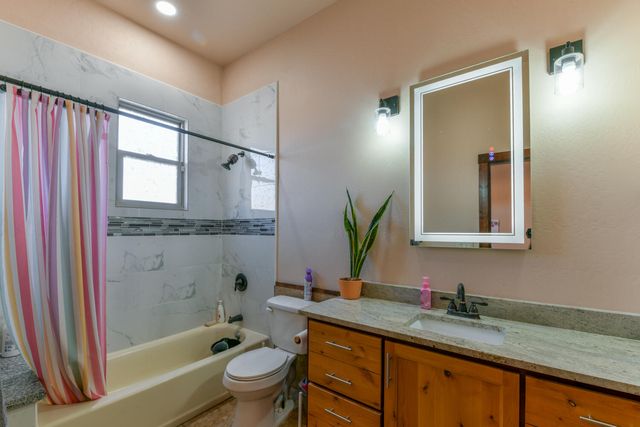 8024 Canoncito Drive NW, Albuquerque, NM 87120