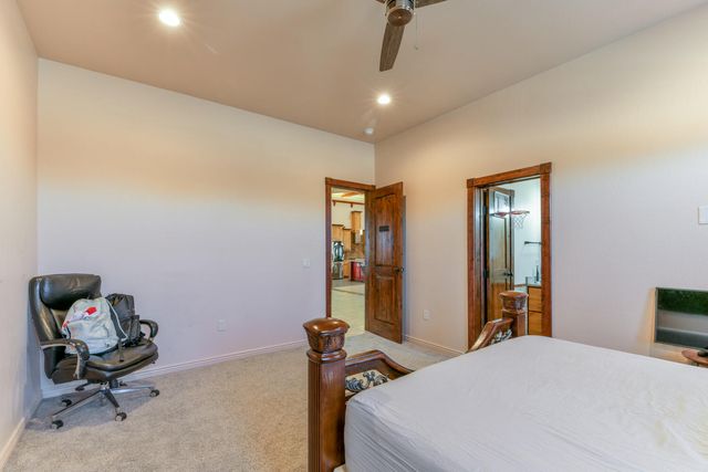 8024 Canoncito Drive NW, Albuquerque, NM 87120