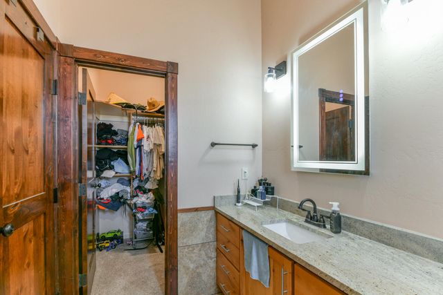 8024 Canoncito Drive NW, Albuquerque, NM 87120