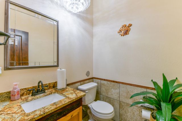 8024 Canoncito Drive NW, Albuquerque, NM 87120