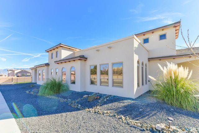 8024 Canoncito Drive NW, Albuquerque, NM 87120