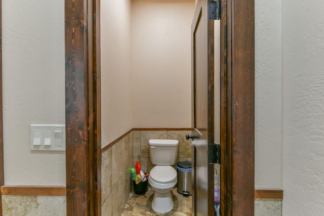 8024 Canoncito Drive NW, Albuquerque, NM 87120