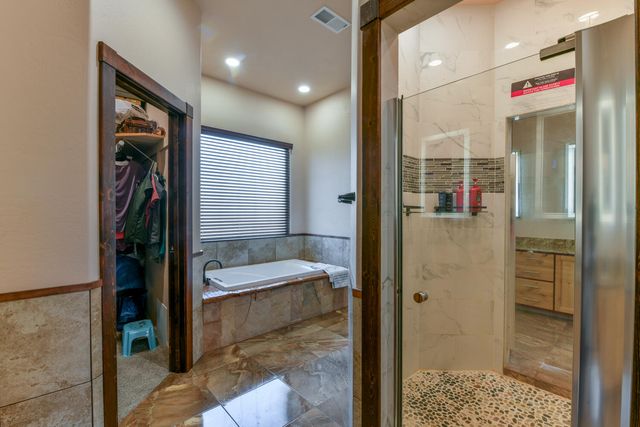 8024 Canoncito Drive NW, Albuquerque, NM 87120