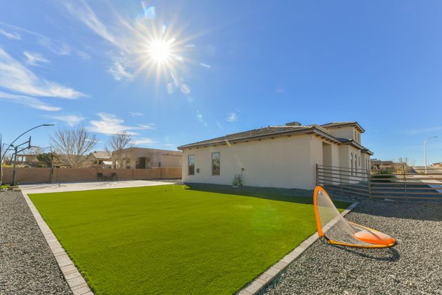 8024 Canoncito Drive NW, Albuquerque, NM 87120